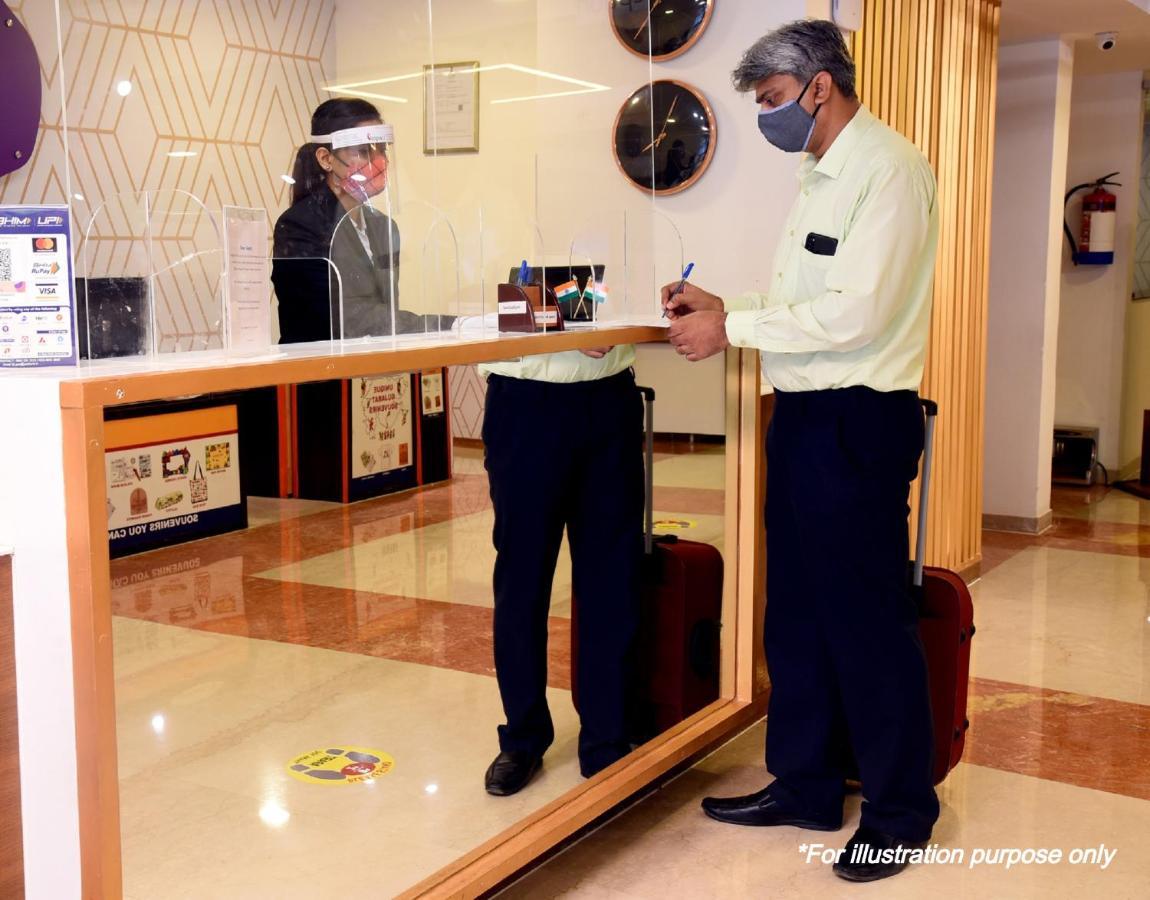 Oyo Sri Vinayaka Grand Hotel Shamshabad Exterior photo