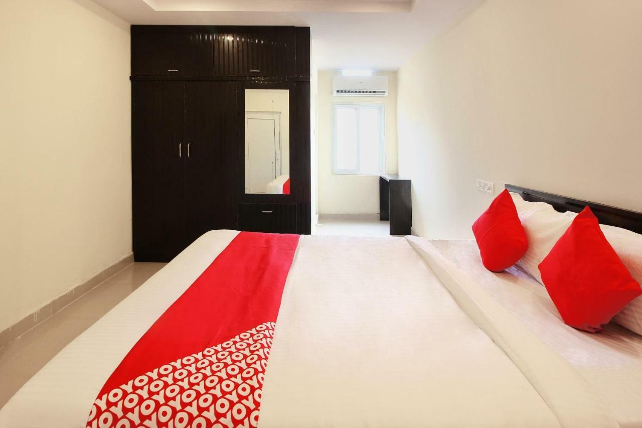 Oyo Sri Vinayaka Grand Hotel Shamshabad Exterior photo